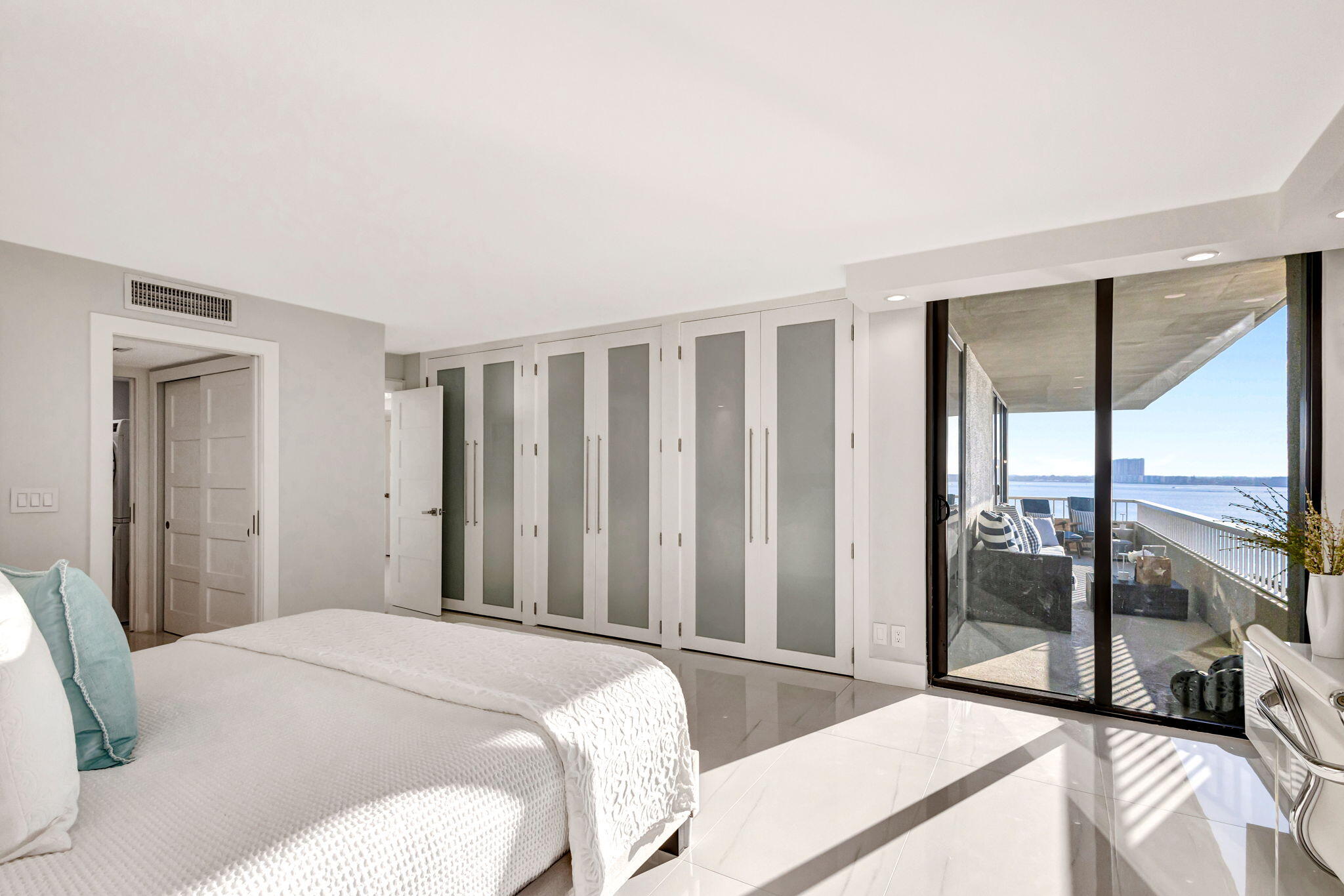 5510 N Ocean Drive 8-D