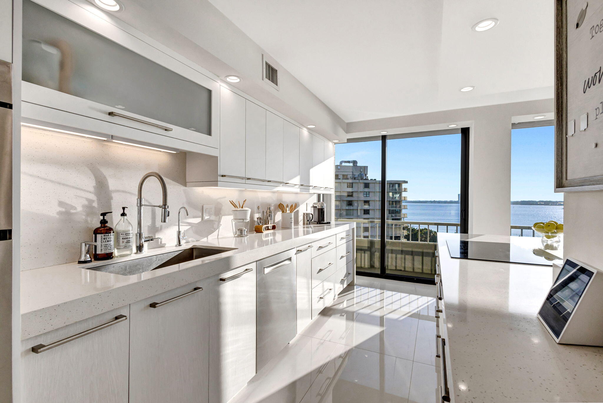 5510 N Ocean Drive 8-D