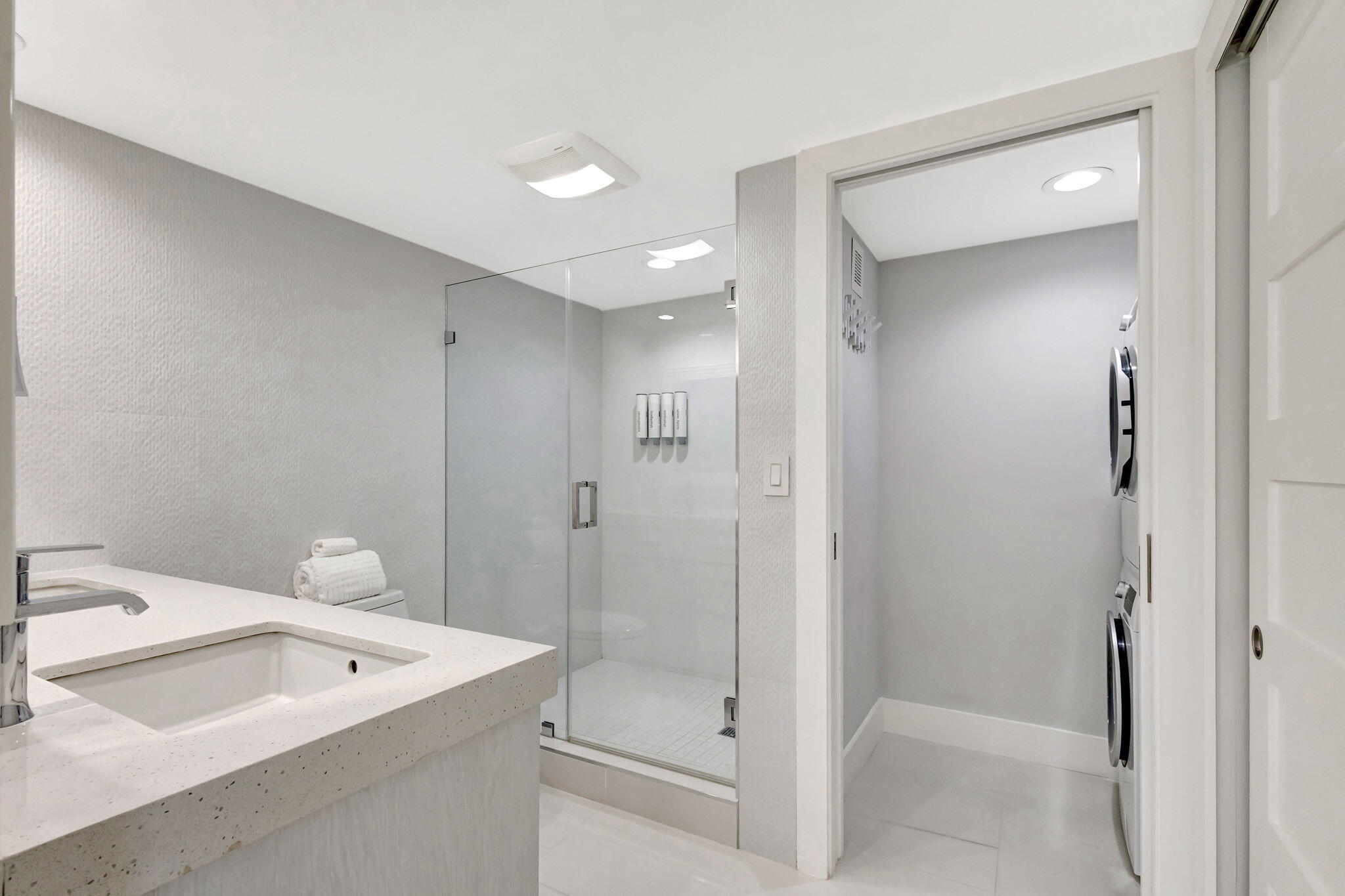 5510 N Ocean Drive 8-D