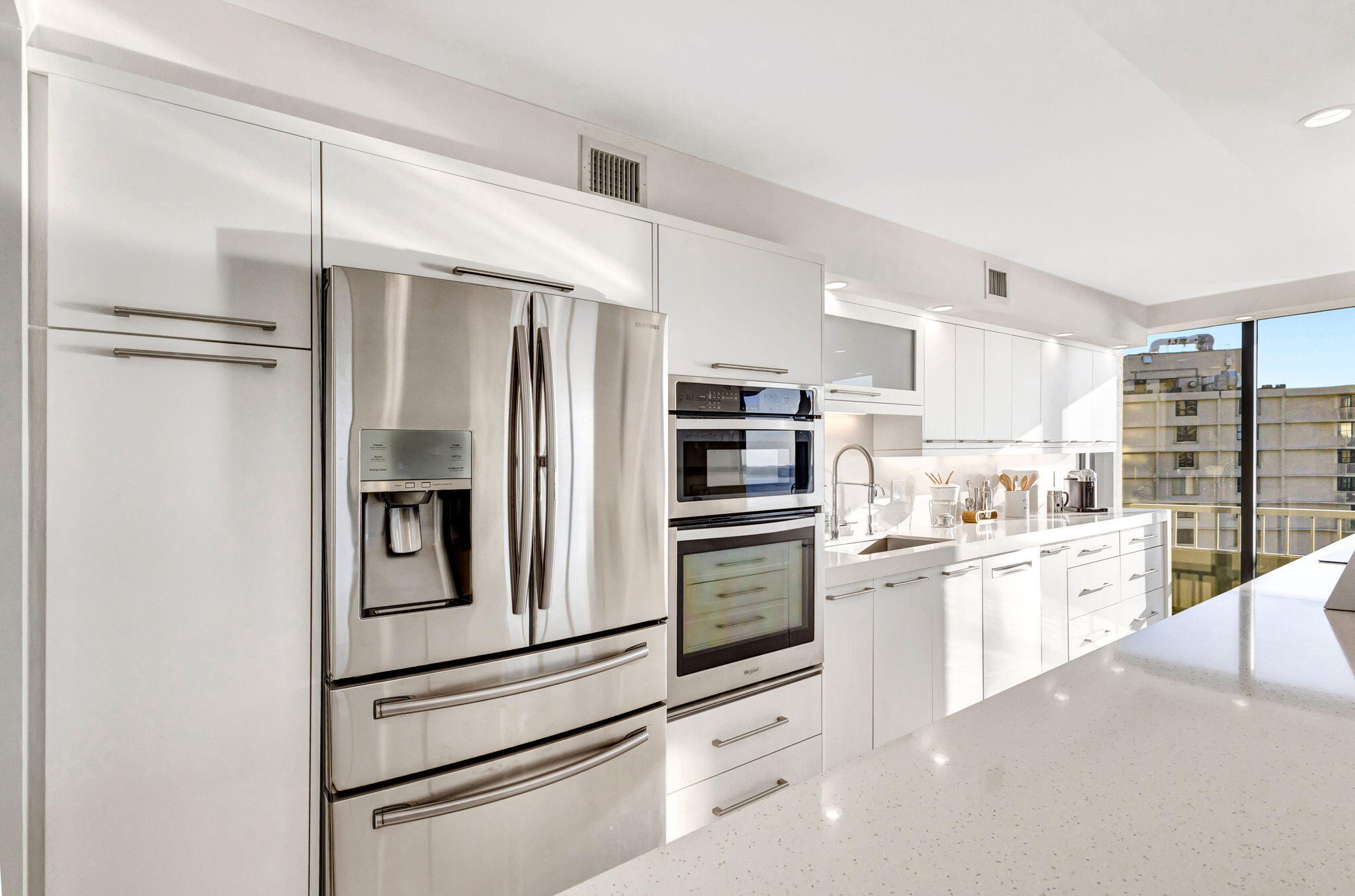 5510 N Ocean Drive 8-D