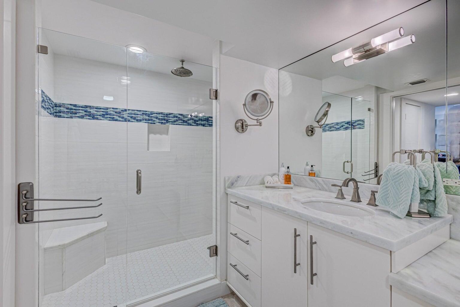 5380 N Ocean Drive Ph - B