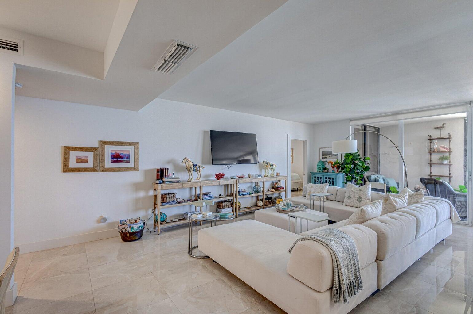 5380 N Ocean Drive Ph - B