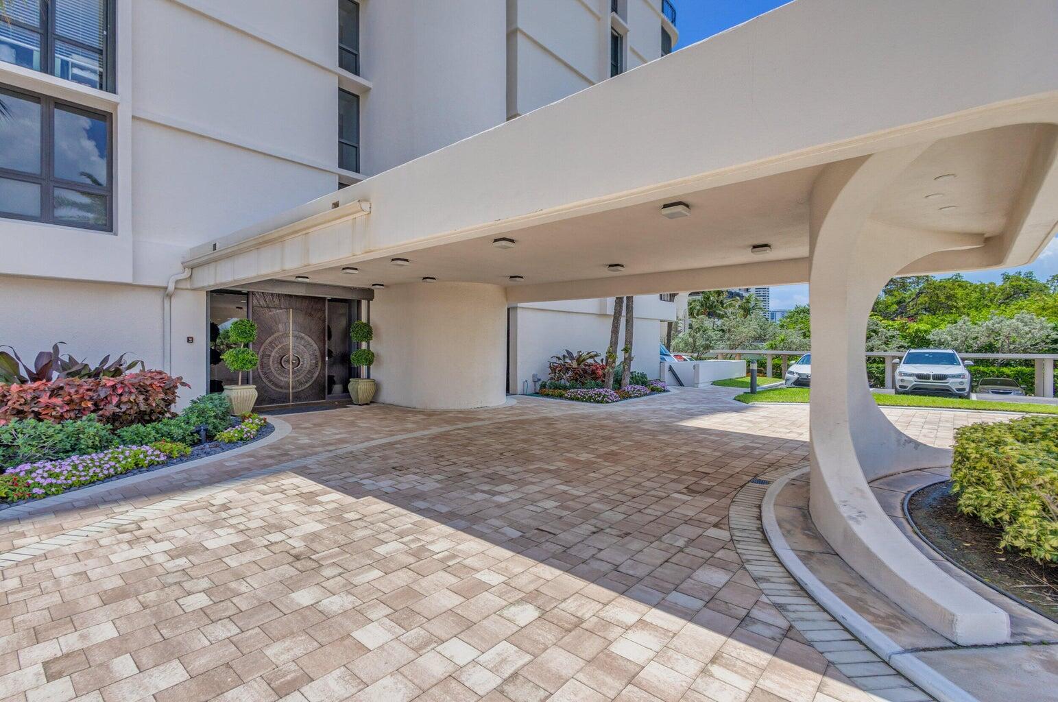 5380 N Ocean Drive Ph - B