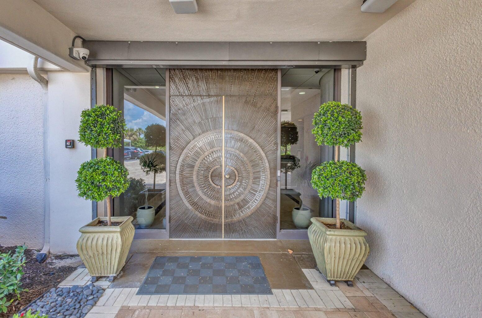 5380 N Ocean Drive Ph - B