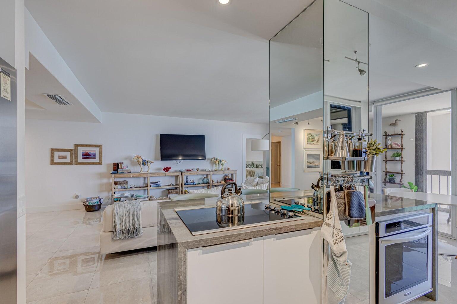 5380 N Ocean Drive Ph - B