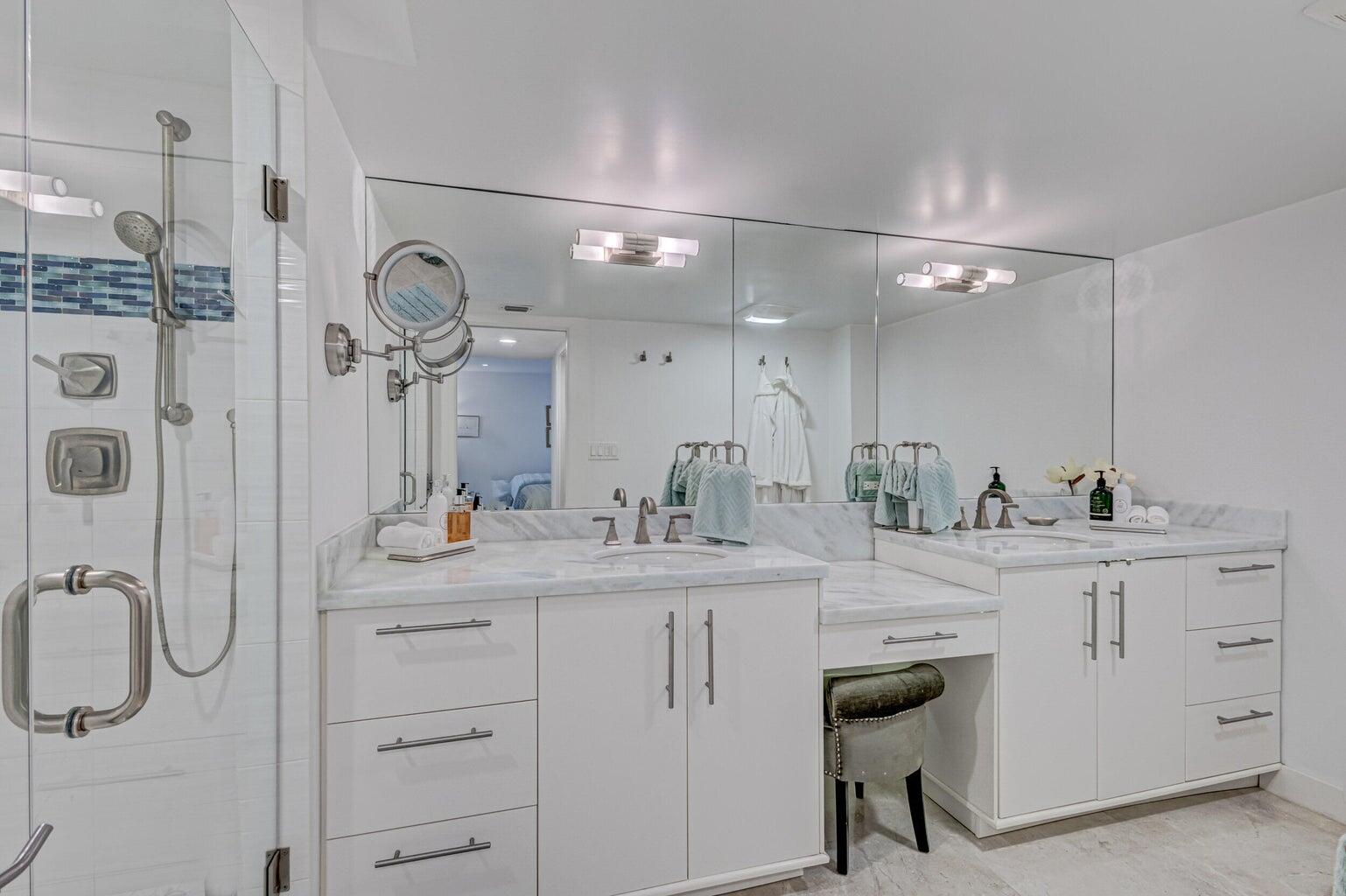 5380 N Ocean Drive Ph - B