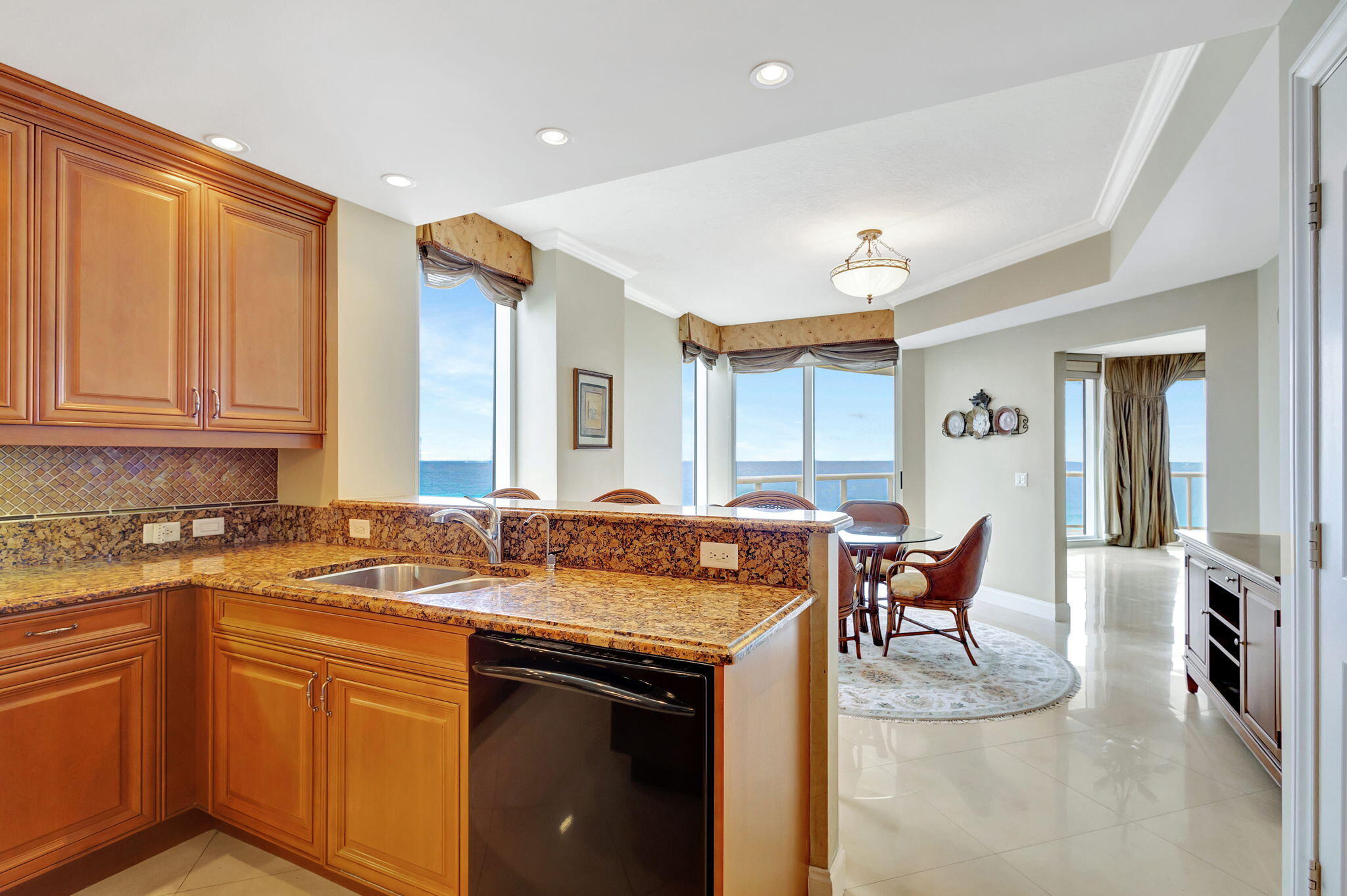 4600 N Ocean Drive 601