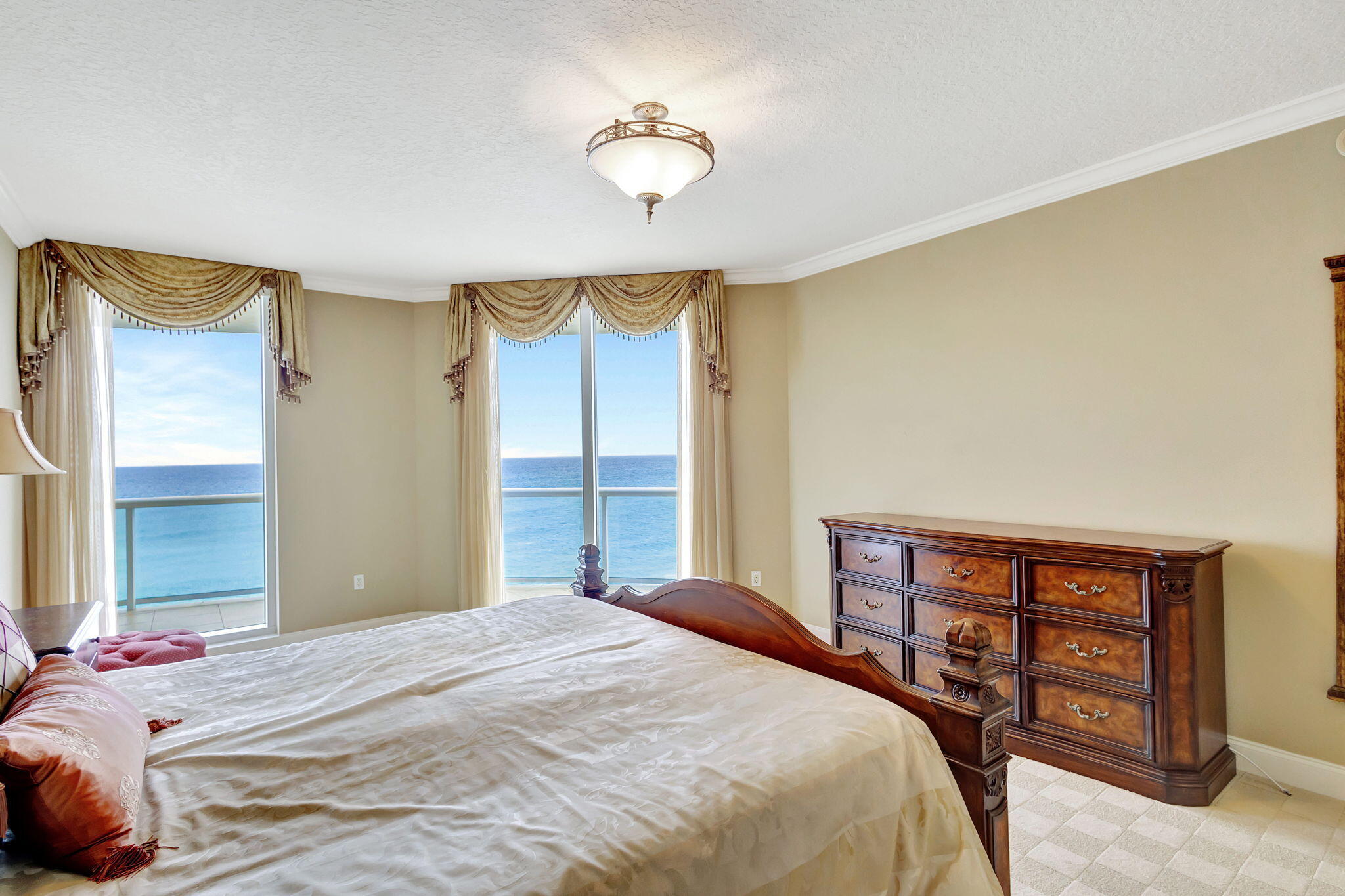4600 N Ocean Drive 601