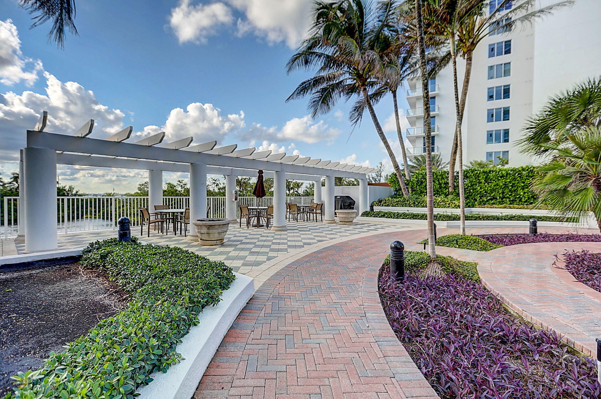 4600 N Ocean Drive 601