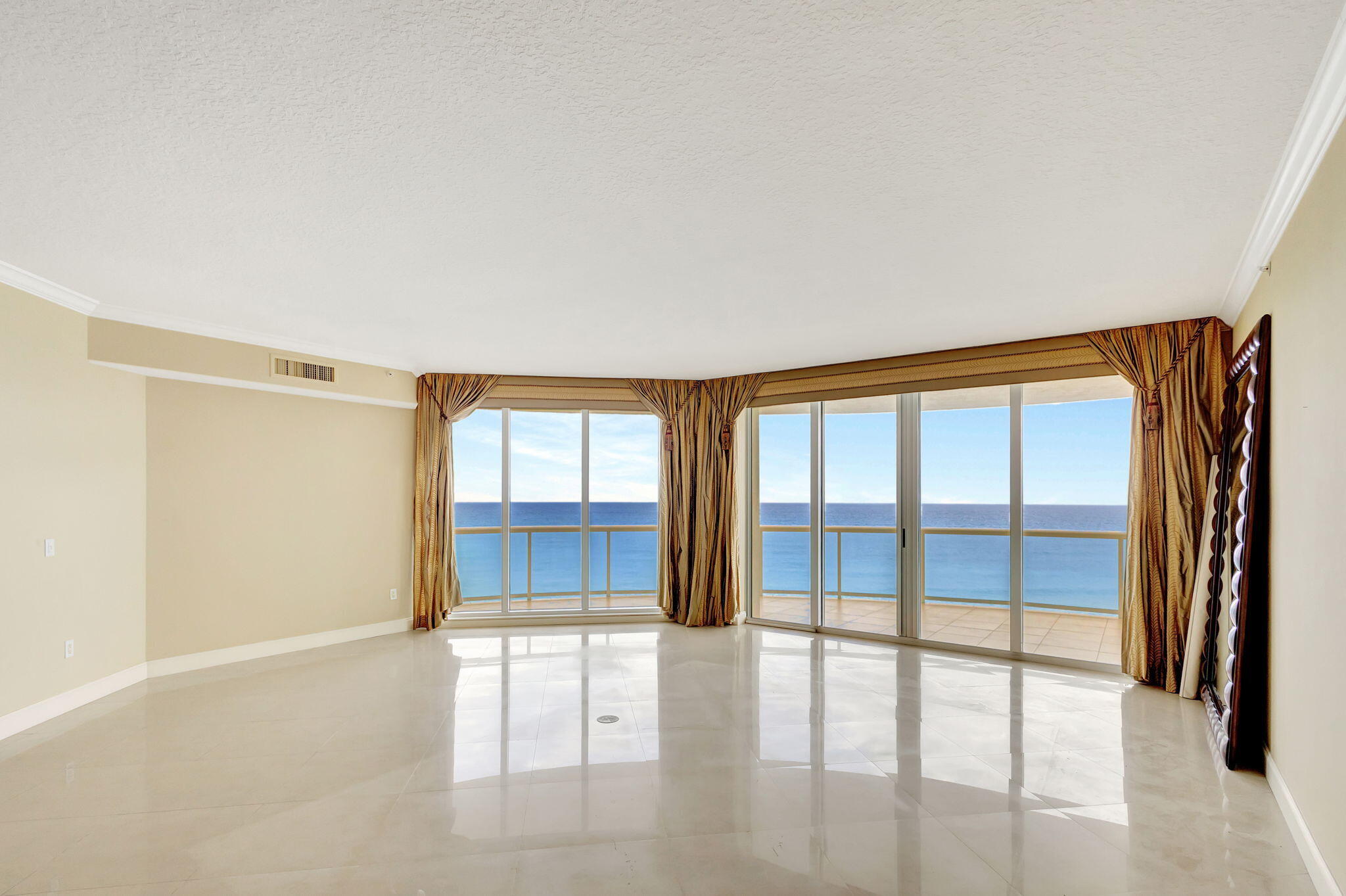 4600 N Ocean Drive 601
