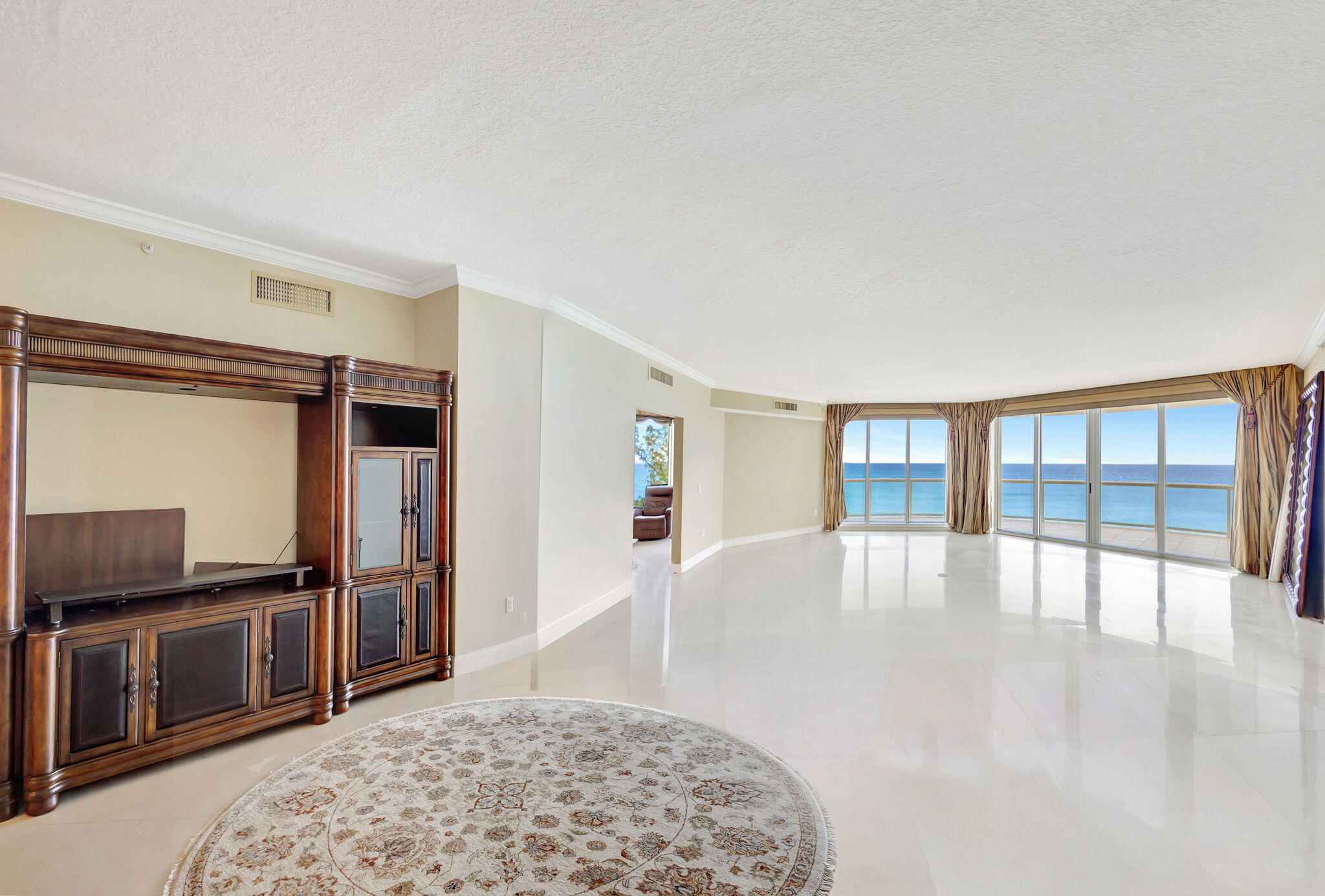 4600 N Ocean Drive 601
