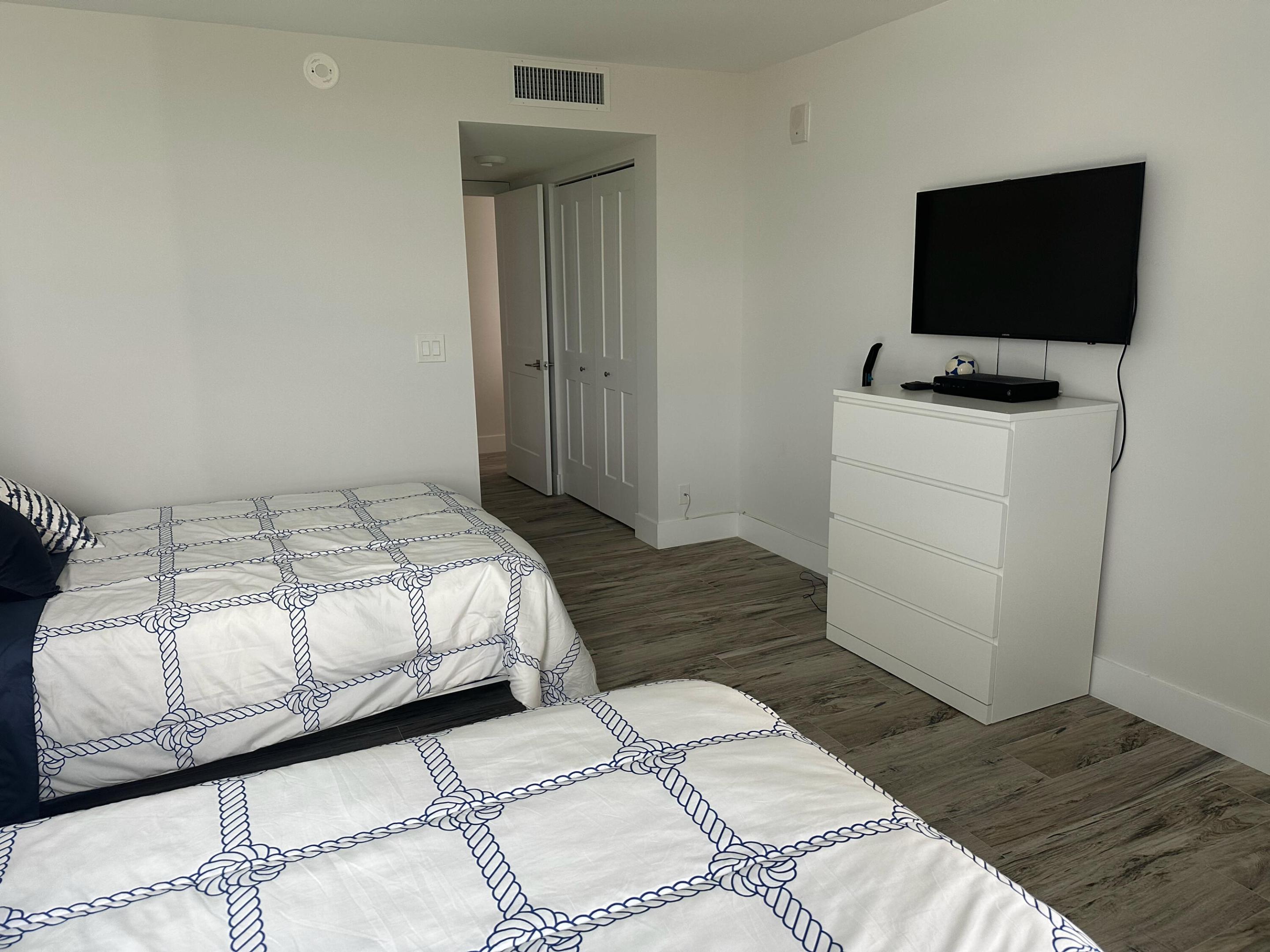 5540 N Ocean Drive 14-D