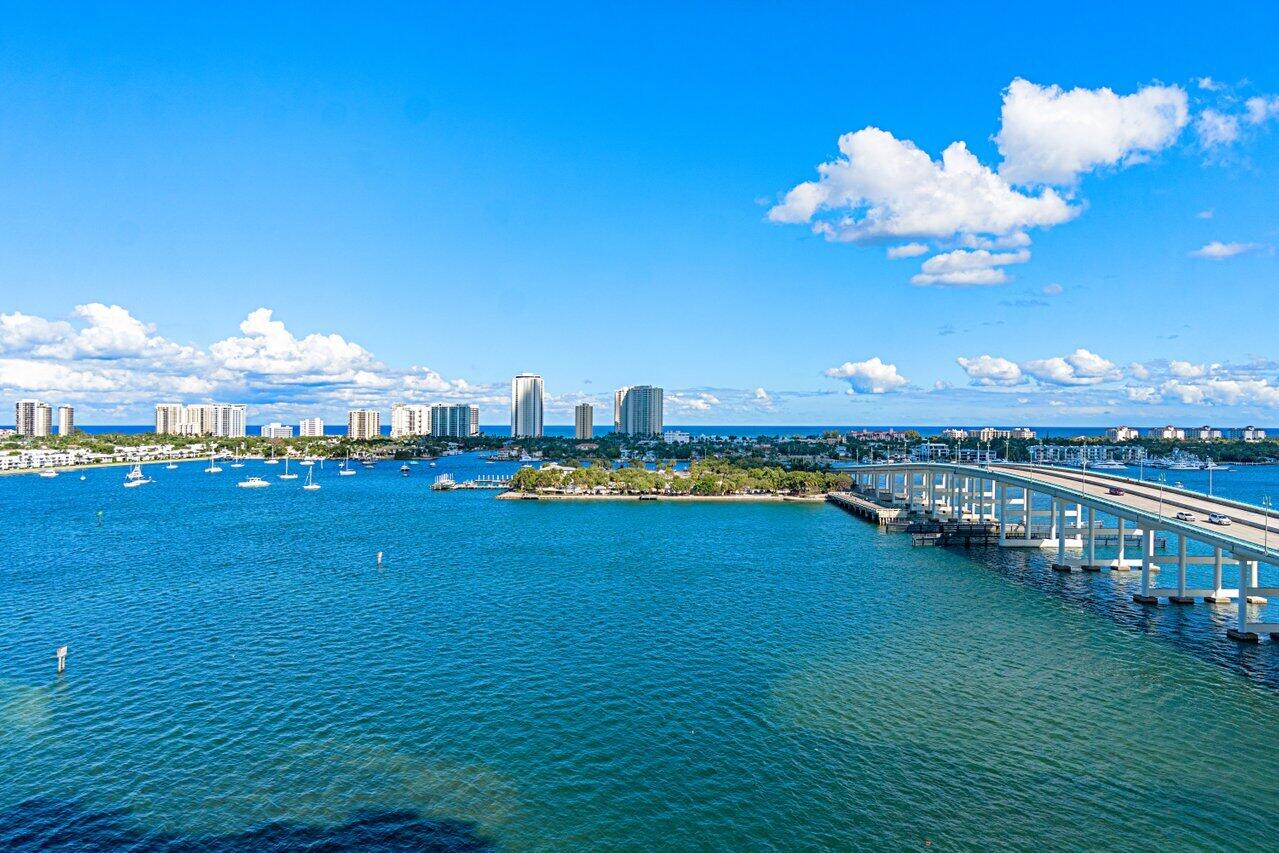2640 Lake Shore Drive 1212