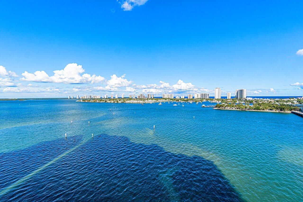 2640 Lake Shore Drive 1212