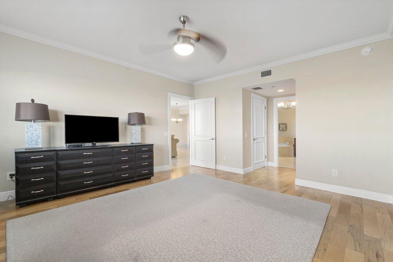 2640 Lake Shore Drive 1212
