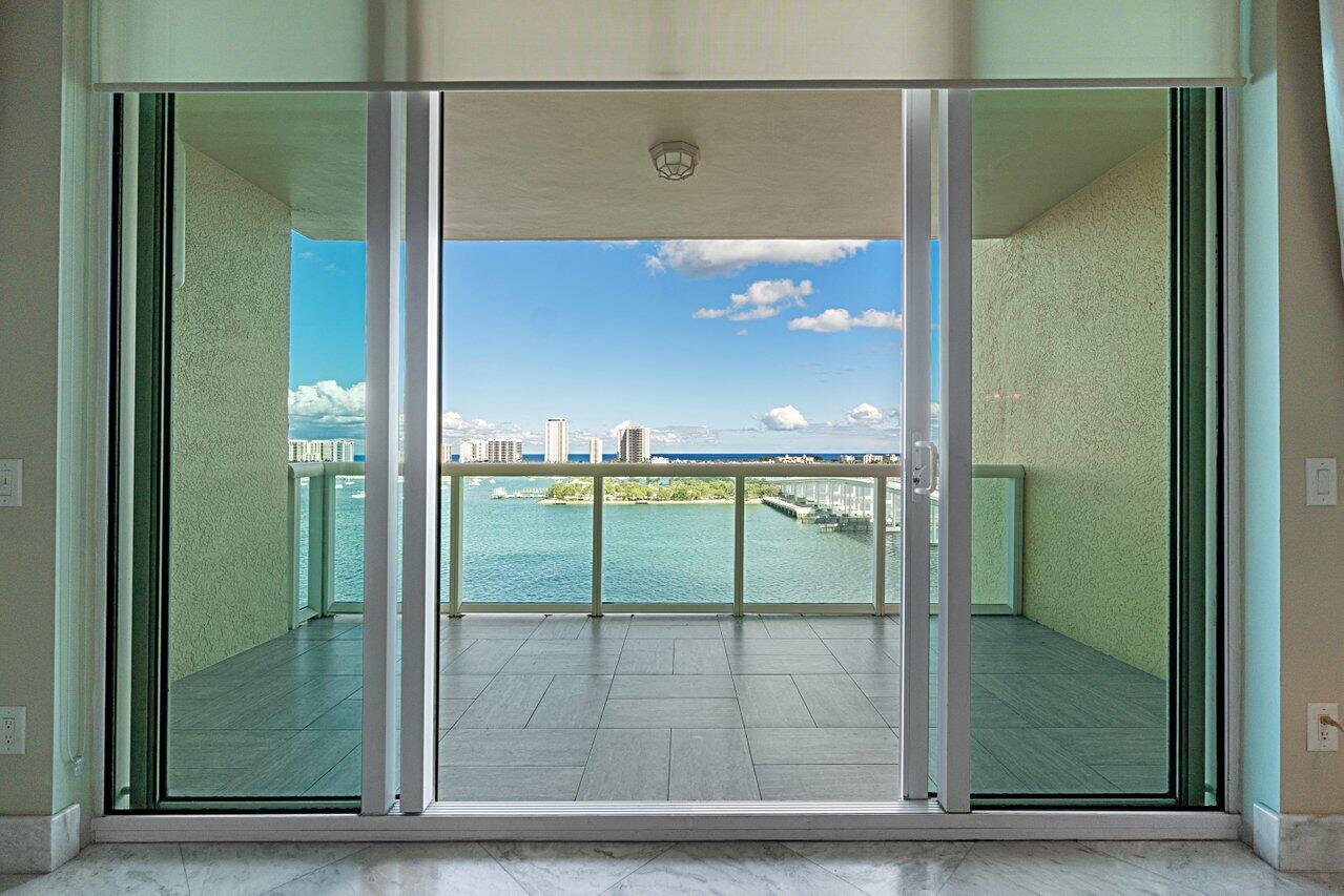 2640 Lake Shore Drive 1212