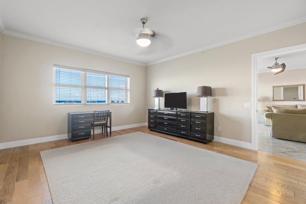 2640 Lake Shore Drive 1212