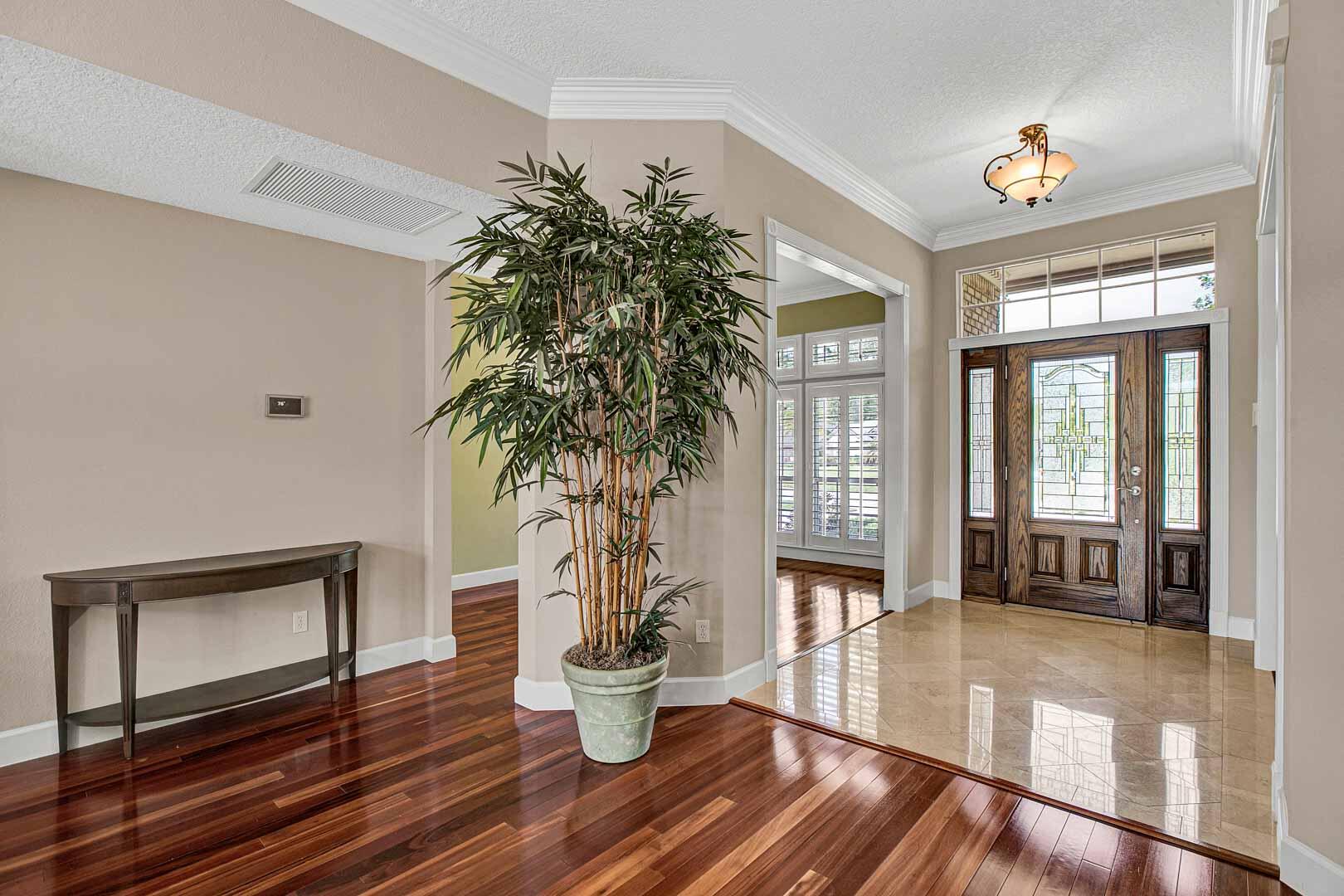 1825 Plantation Oaks Drive