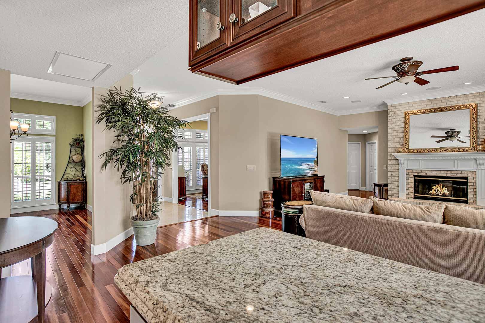 1825 Plantation Oaks Drive