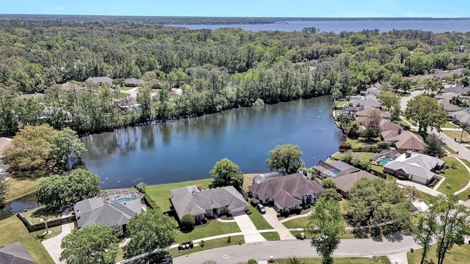 1825 Plantation Oaks Drive