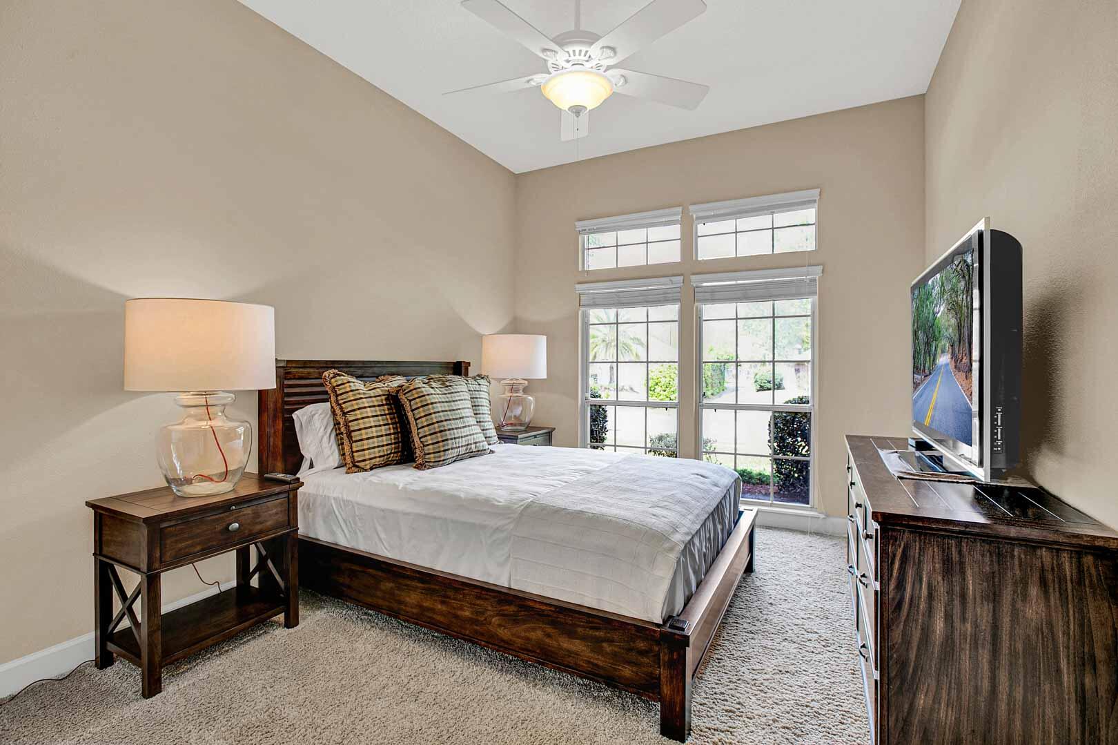 1825 Plantation Oaks Drive