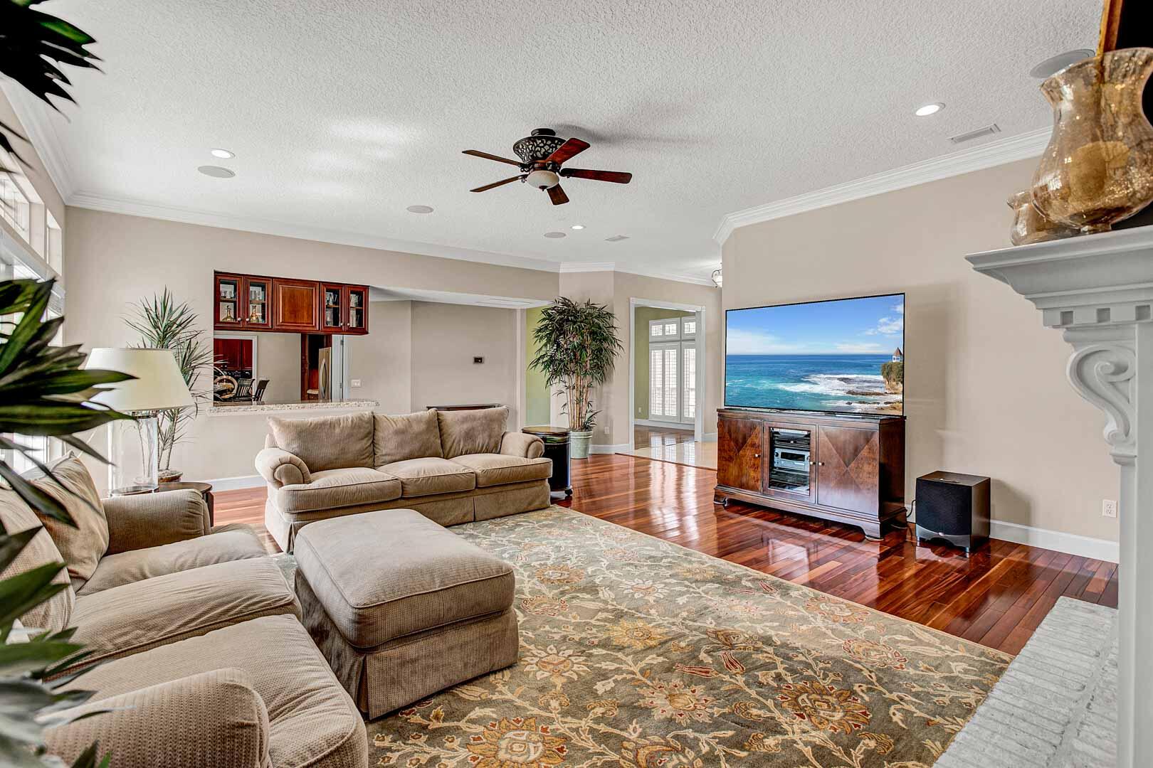 1825 Plantation Oaks Drive