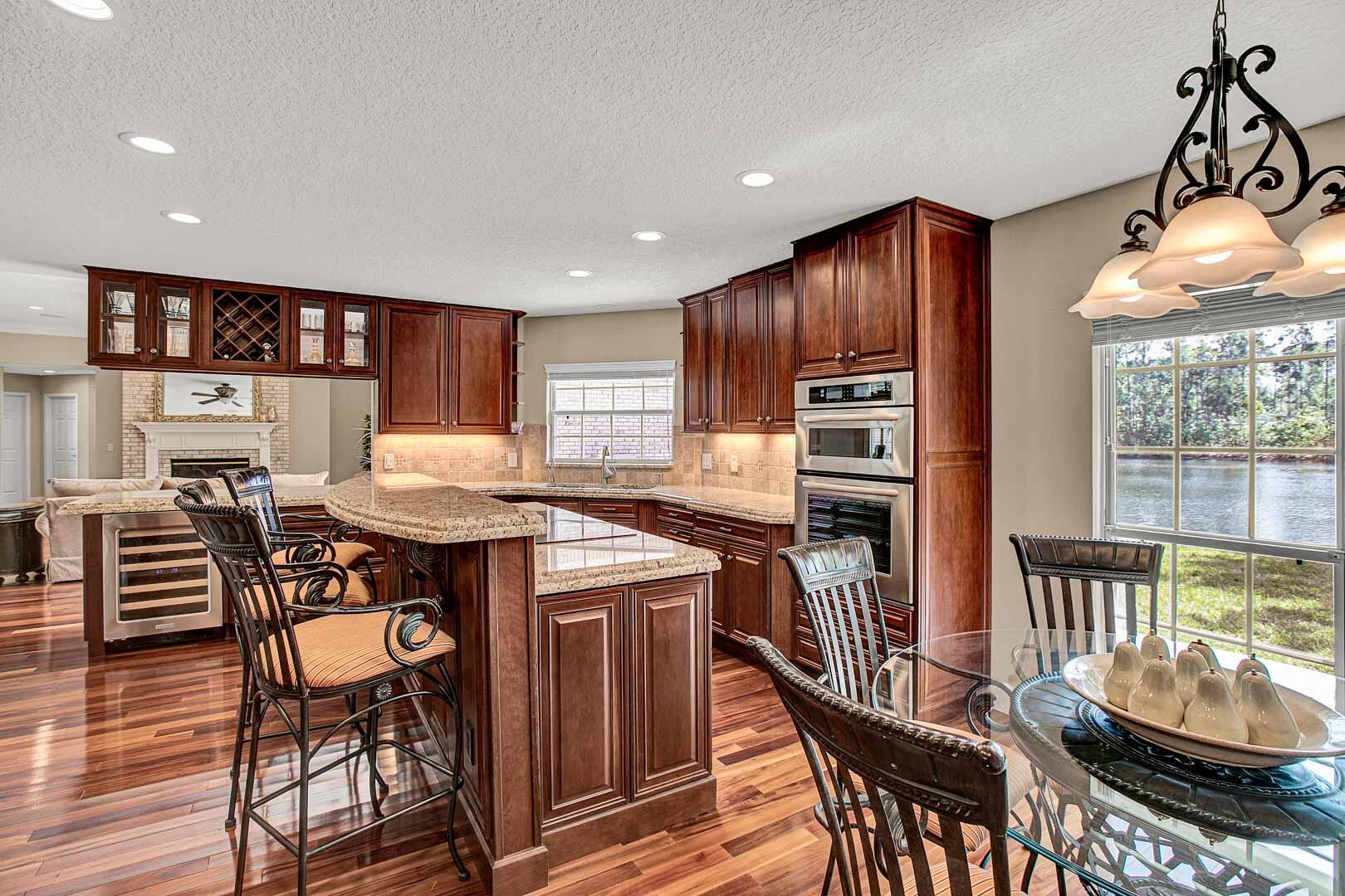 1825 Plantation Oaks Drive