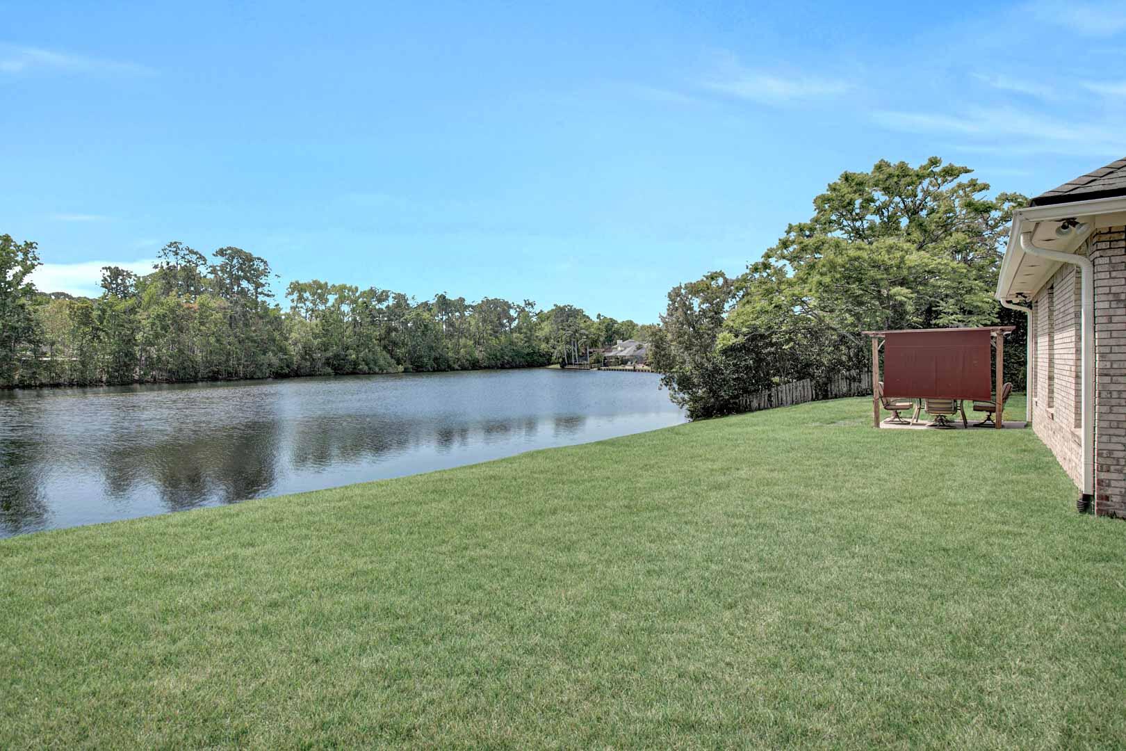 1825 Plantation Oaks Drive