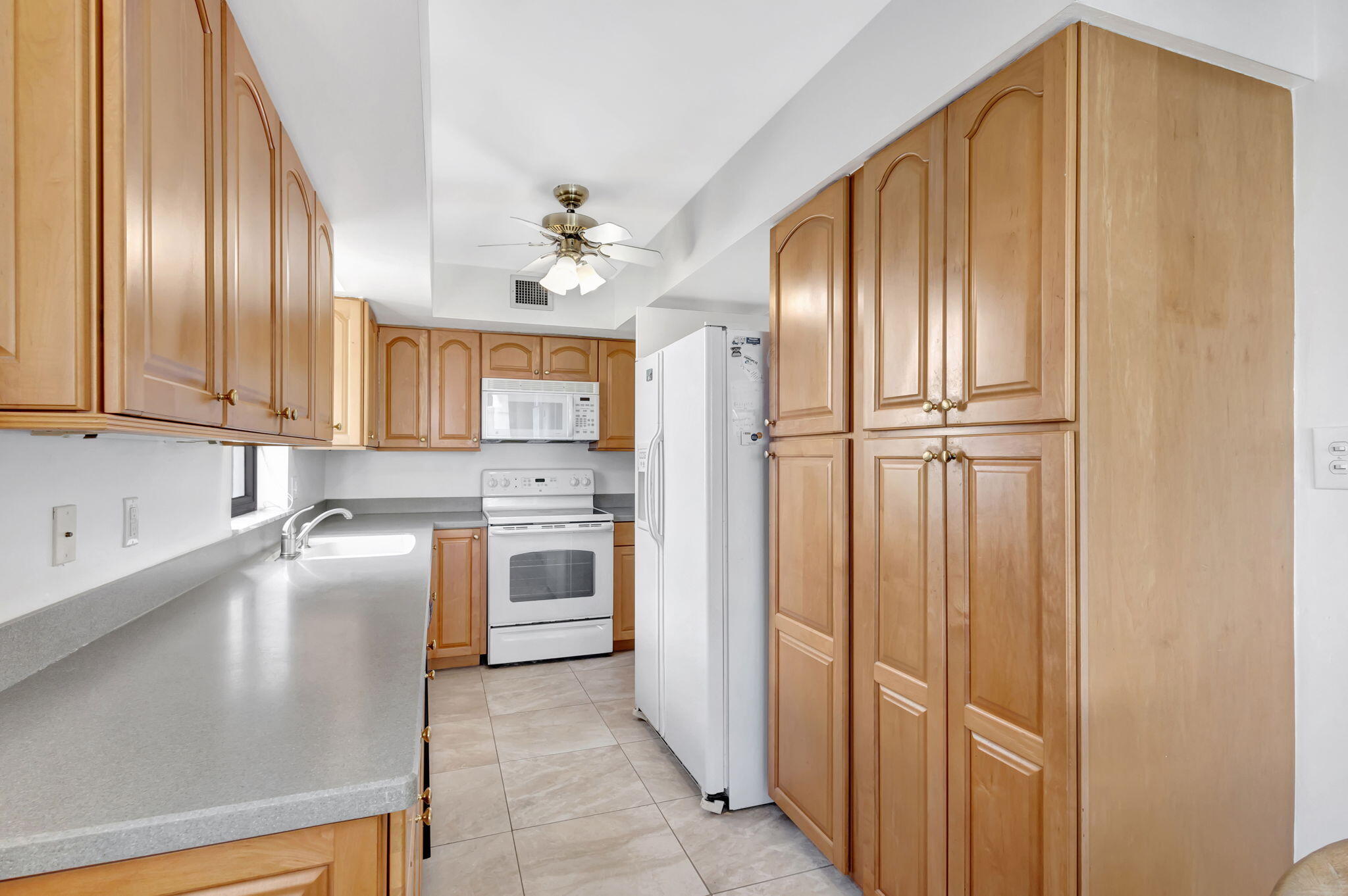 5380 N Ocean Drive 15 A