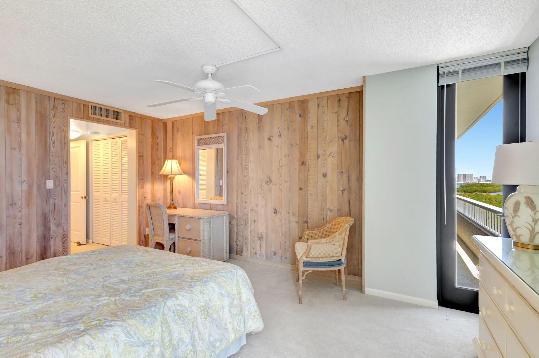 5550 N Ocean Drive 7-C