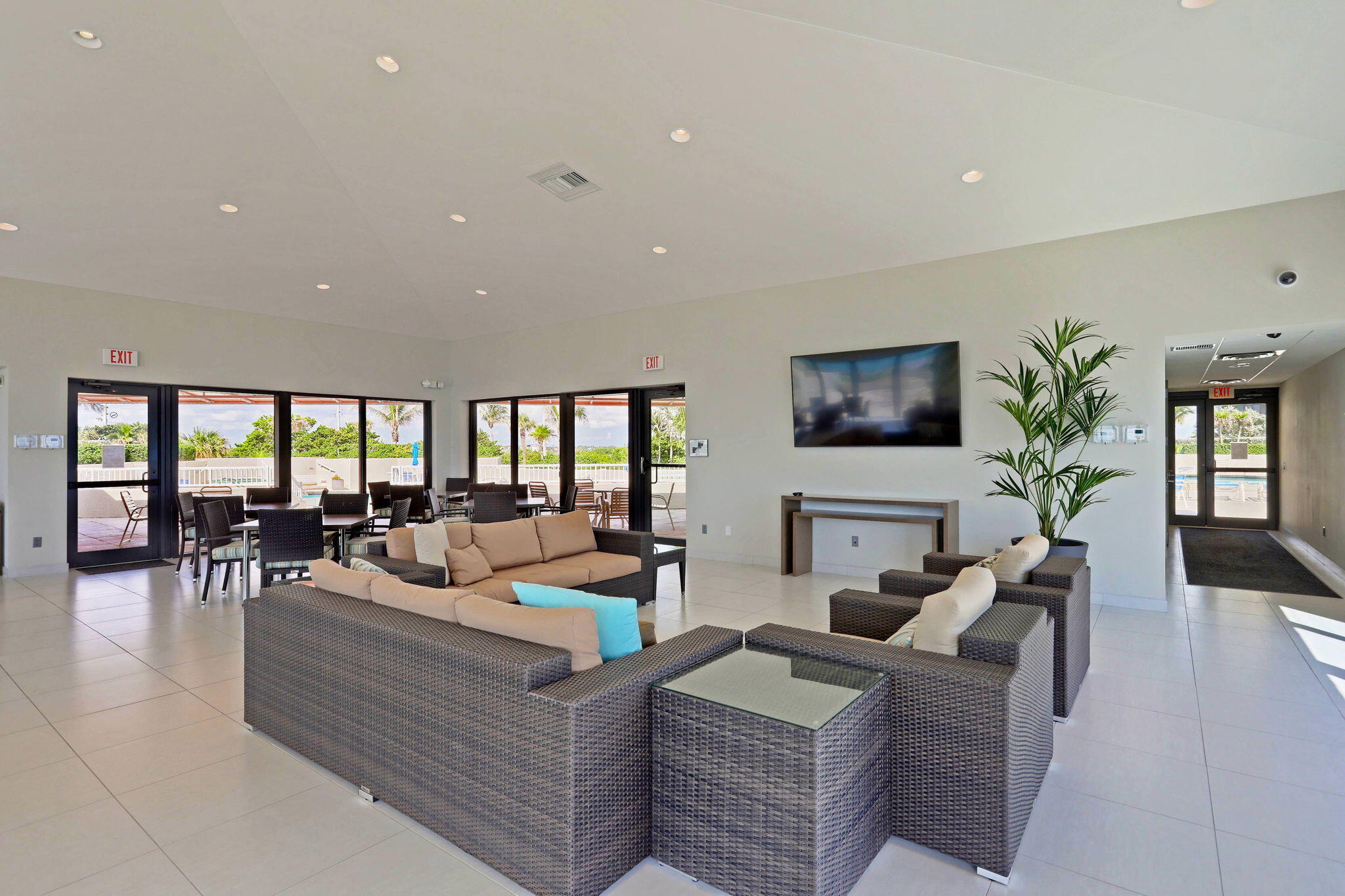 5550 N Ocean Drive 7-C