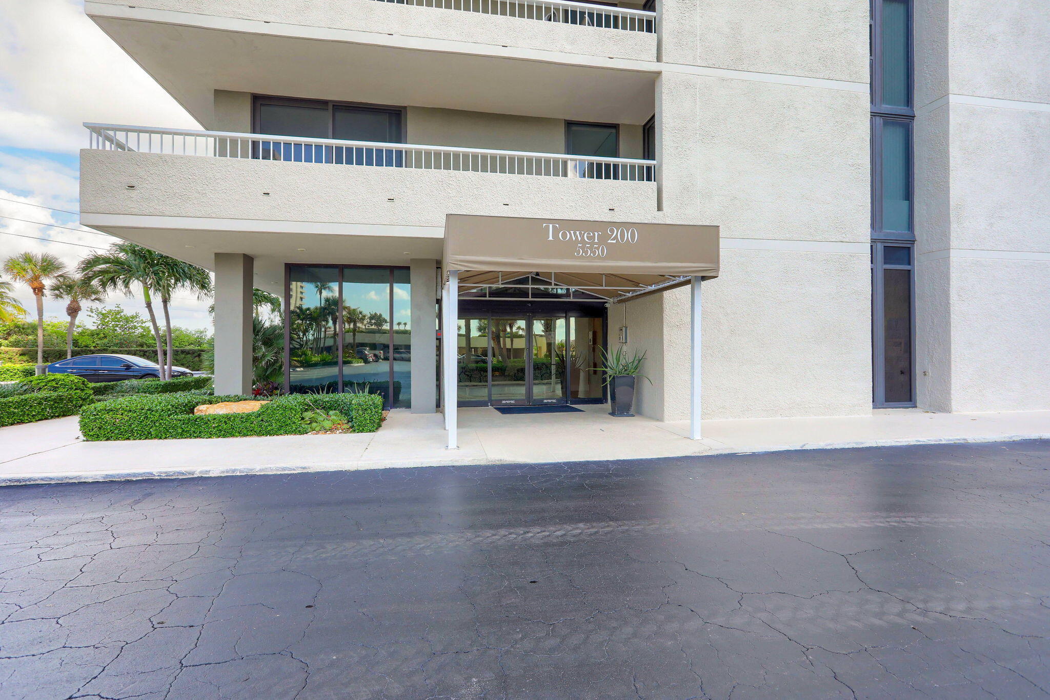 5550 N Ocean Drive 7-C