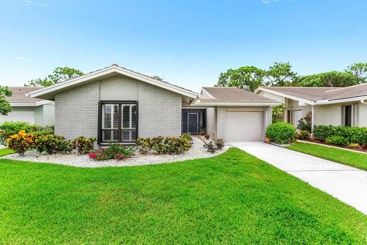 2705 SW Egret Pond Circle