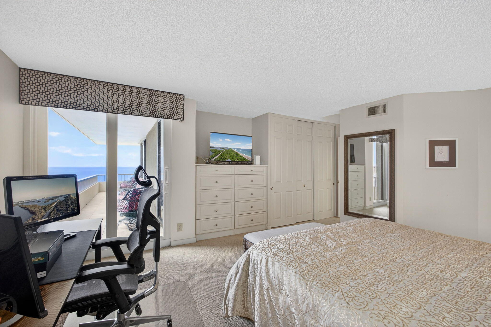 5550 N Ocean Drive 20 C