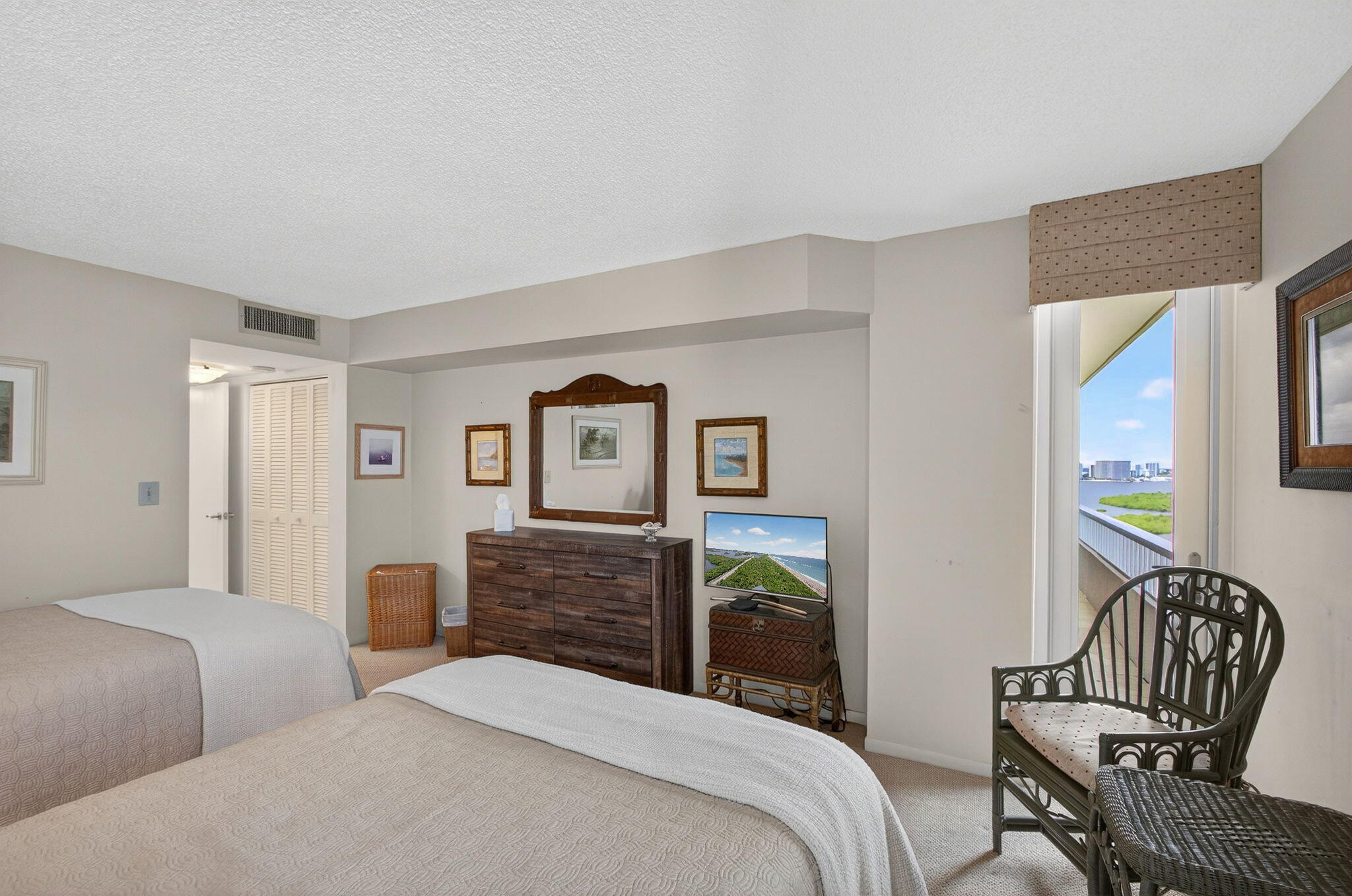 5550 N Ocean Drive 20 C