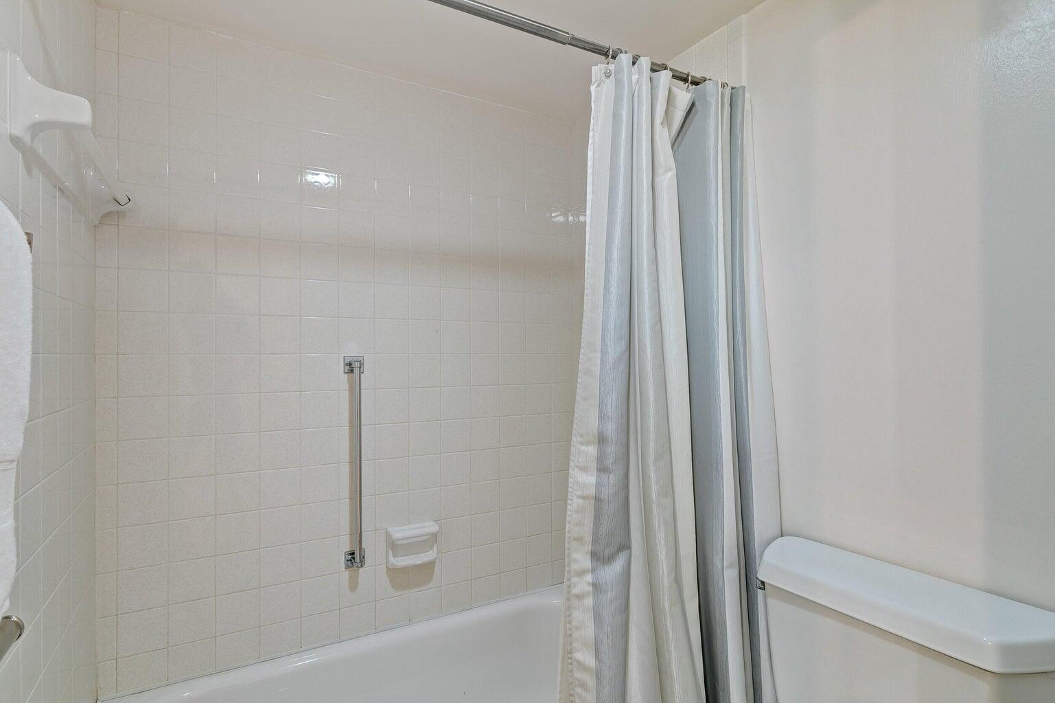 2800 N Ocean Drive B - 6d