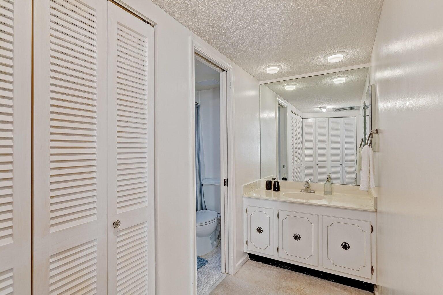 2800 N Ocean Drive B - 6d