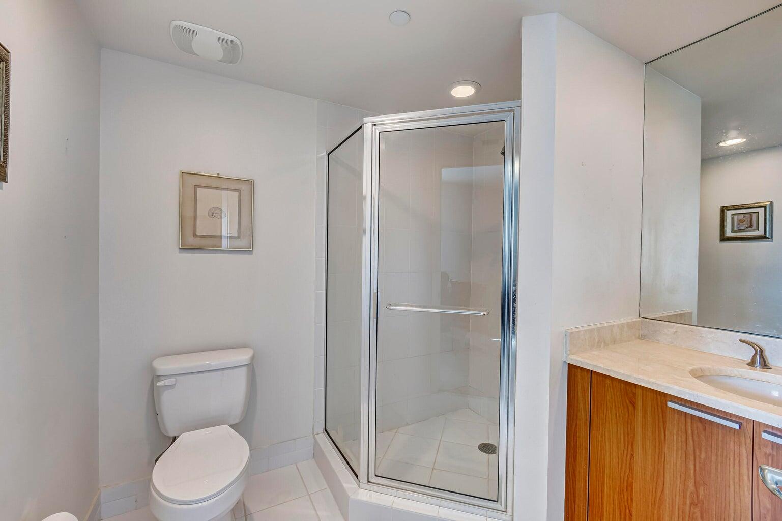 2650 Lake Shore Drive 1802