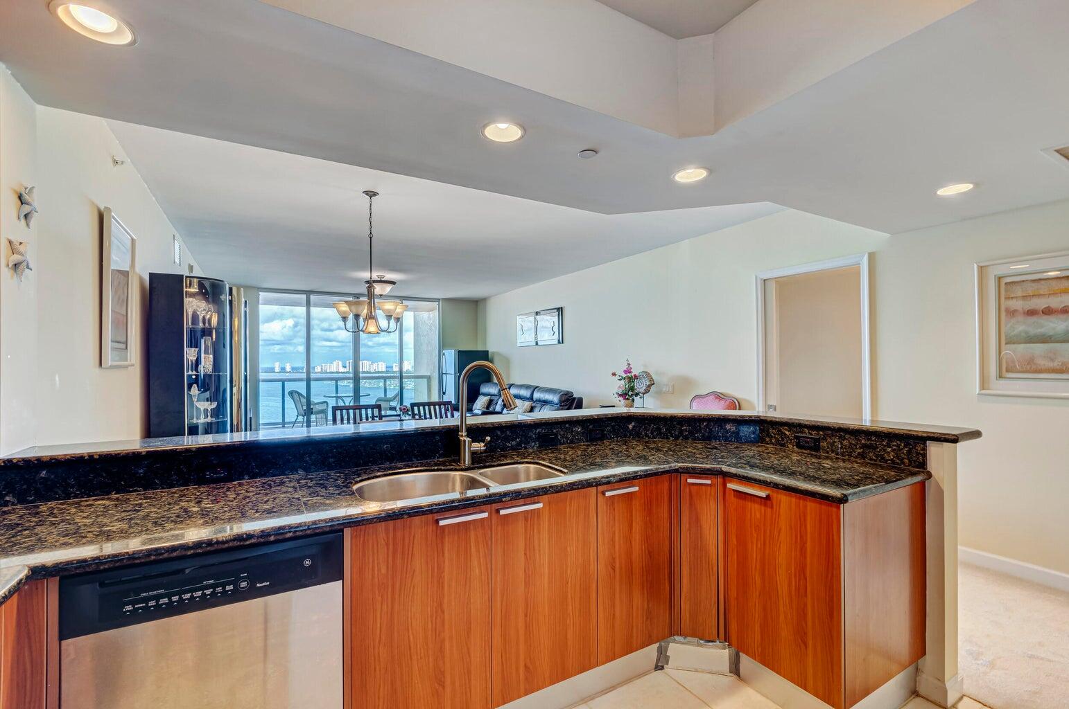 2650 Lake Shore Drive 1802