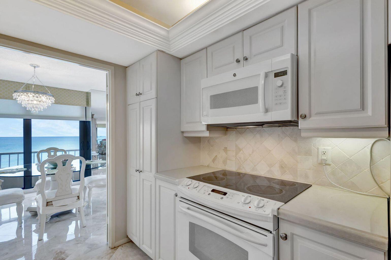 5540 N Ocean Drive 15-B