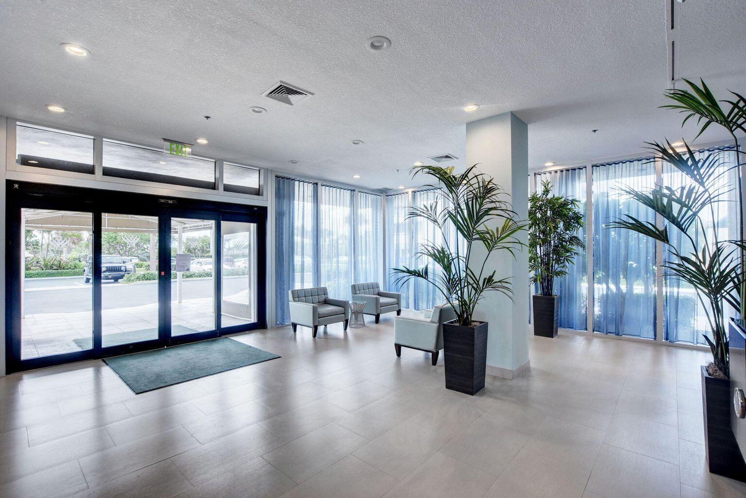 5540 N Ocean Drive 15-B