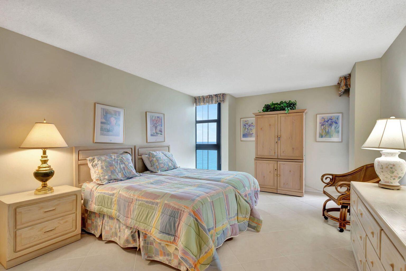 5540 N Ocean Drive 15-B