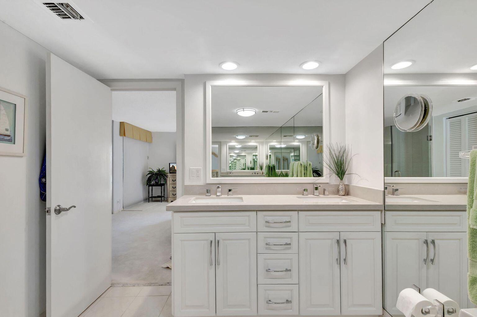 5540 N Ocean Drive 15-B