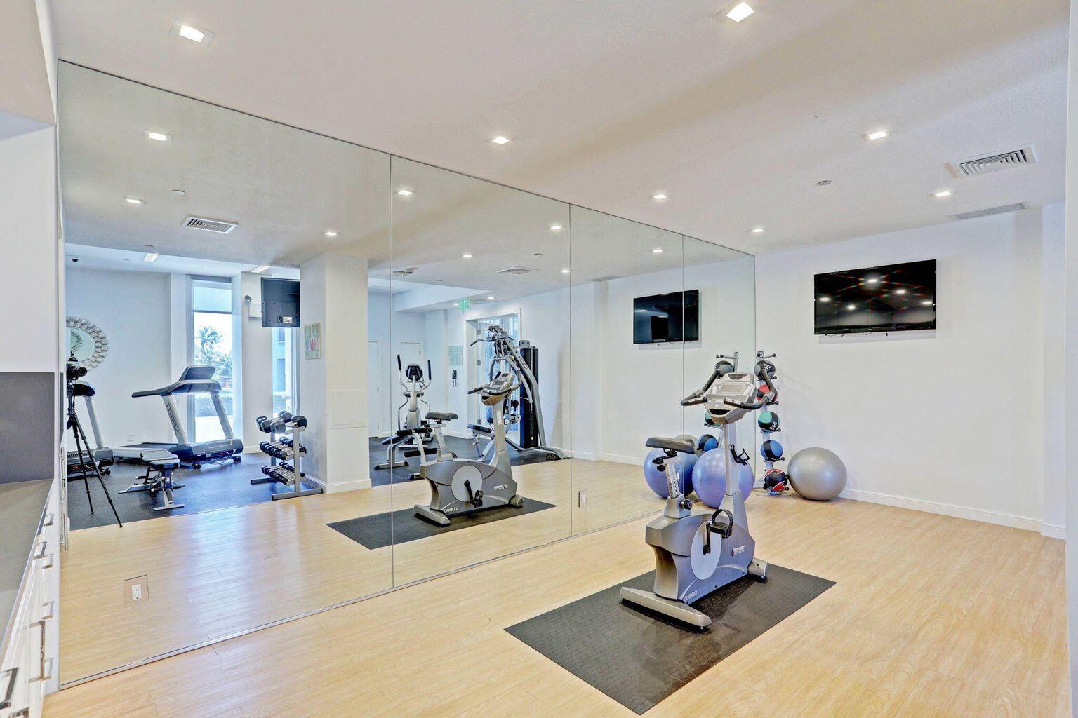 5540 N Ocean Drive 15-B