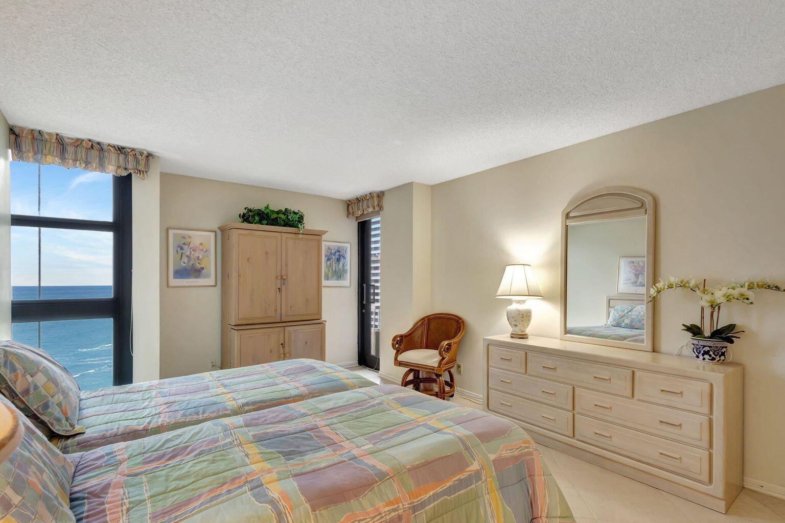 5540 N Ocean Drive 15-B