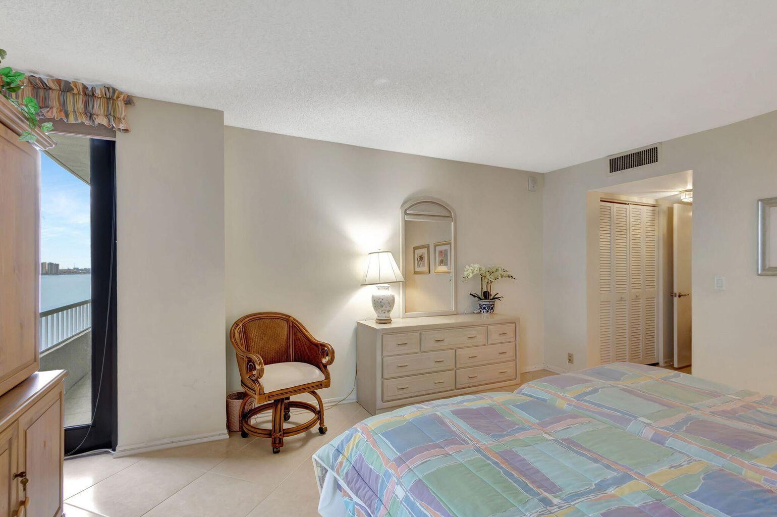 5540 N Ocean Drive 15-B
