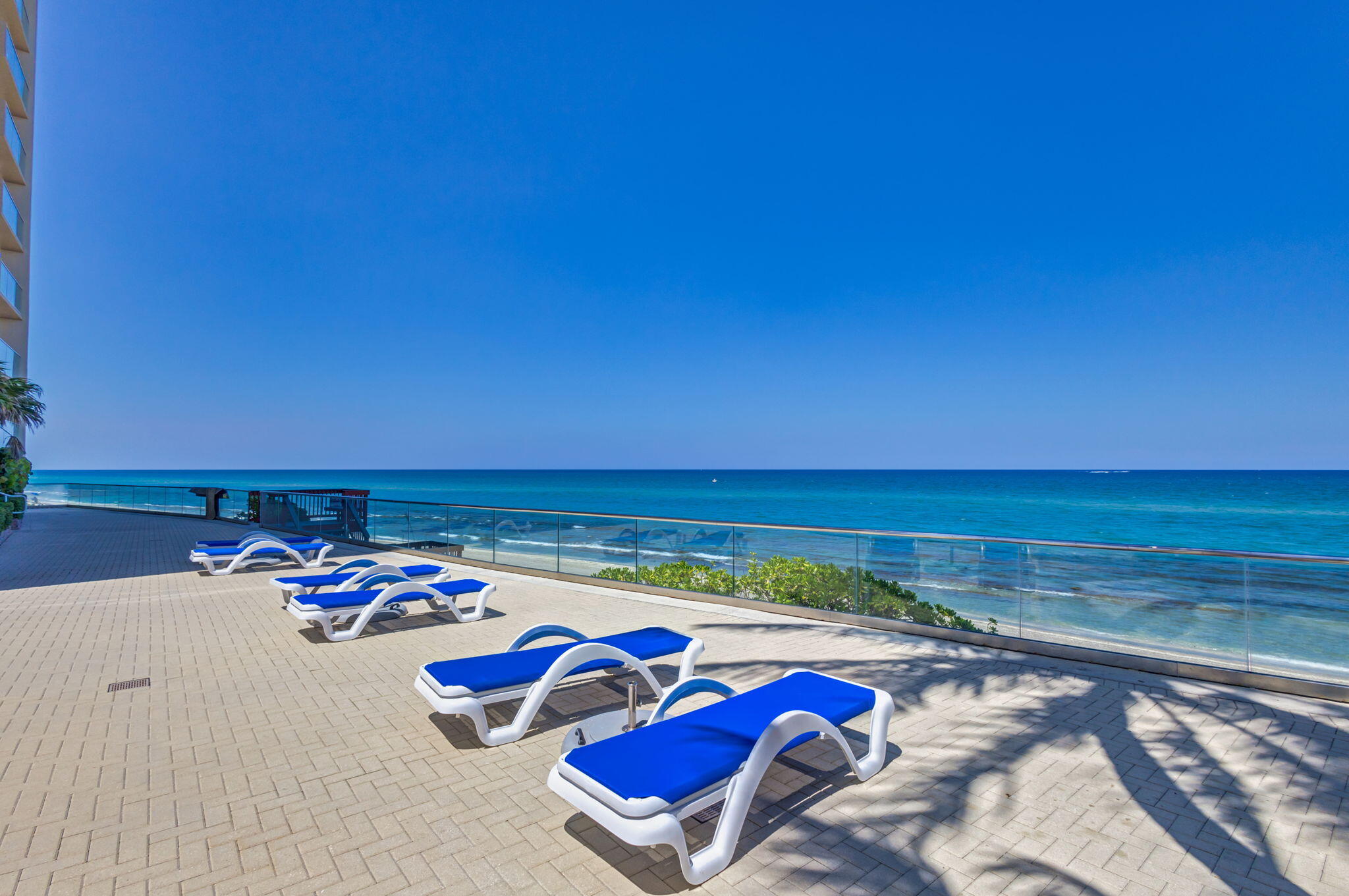 5440 N Ocean Drive Ph-206