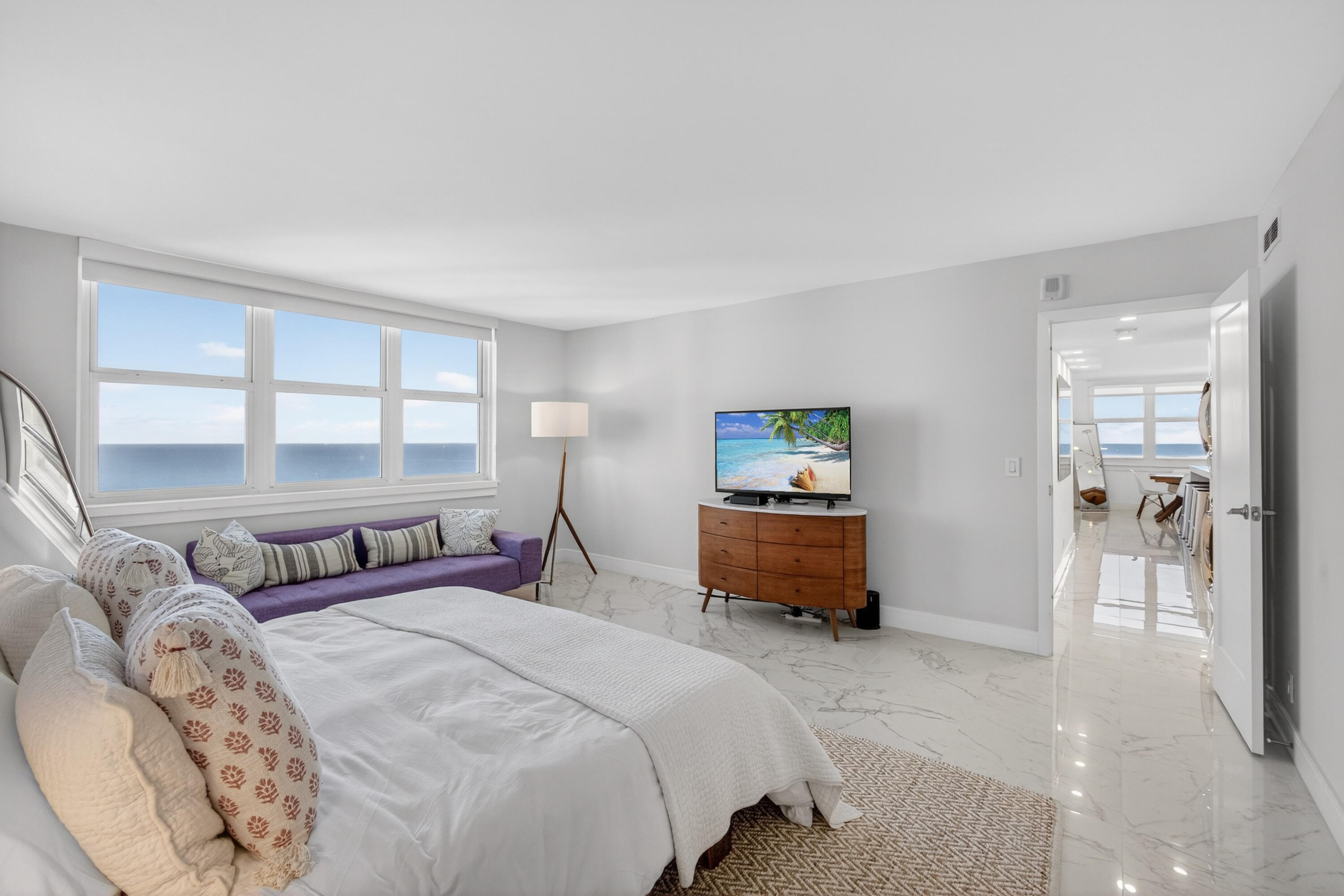 5440 N Ocean Drive Ph-206