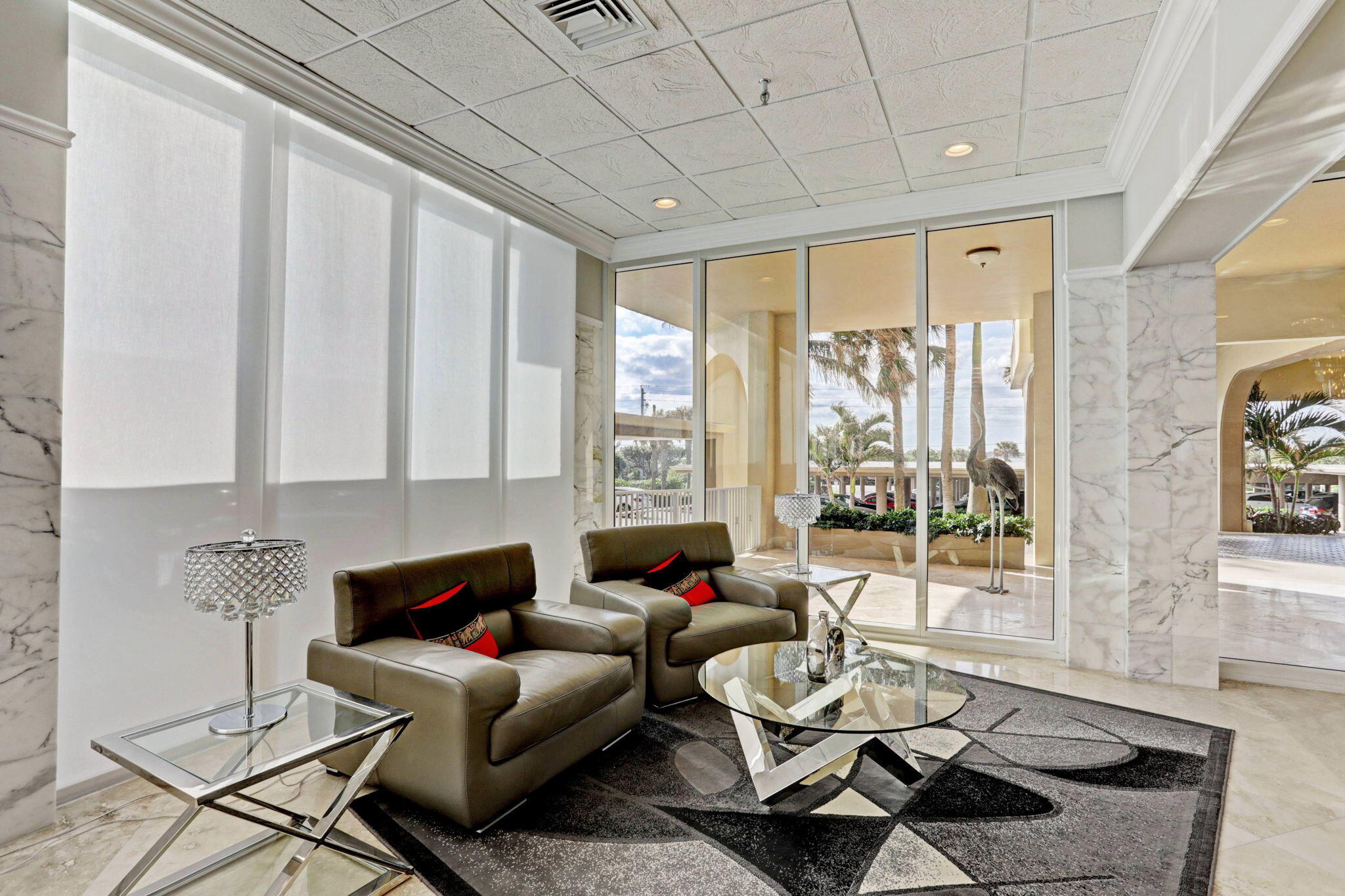 5440 N Ocean Drive Ph-206