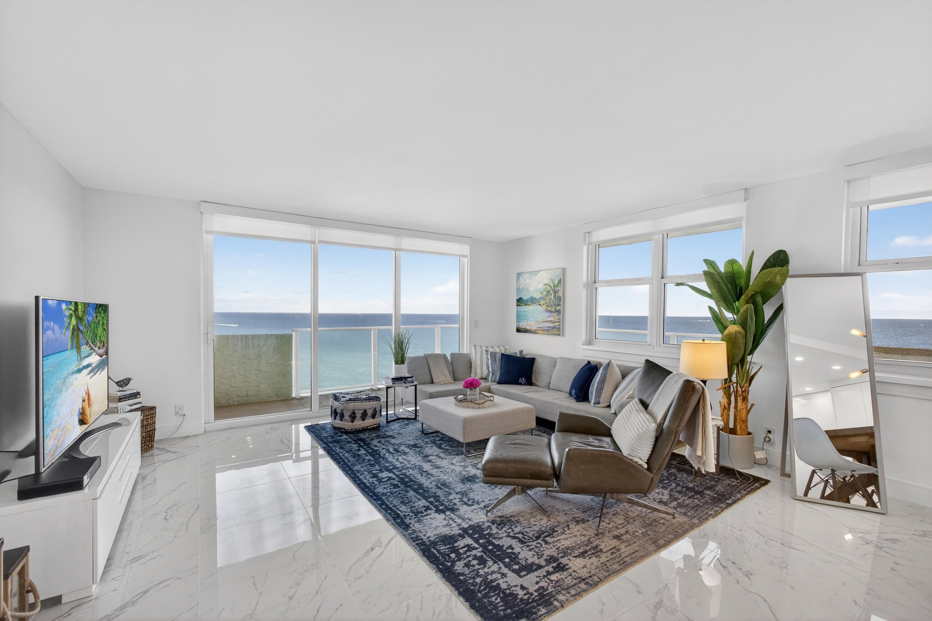 5440 N Ocean Drive Ph-206